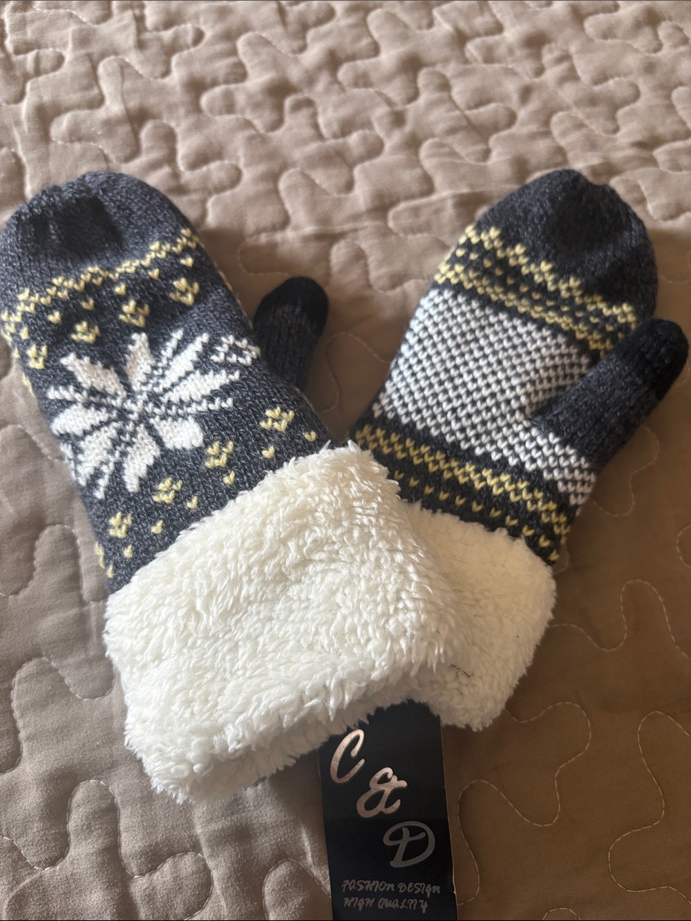 Women's cozy dark grey knit mittens